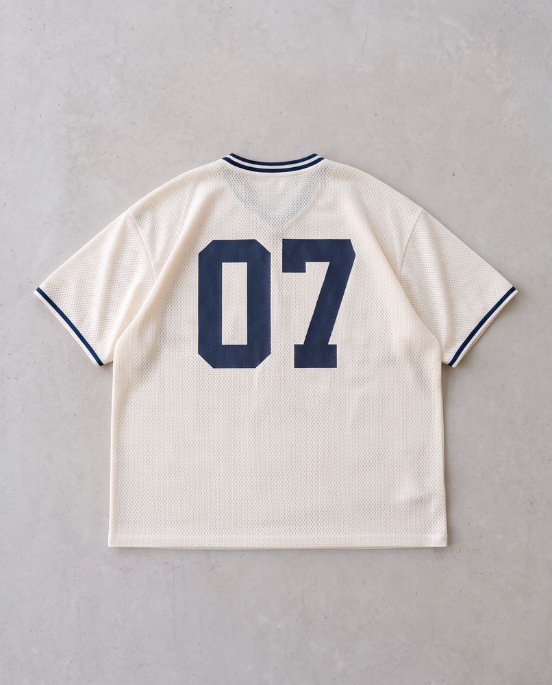 Halfline jersey, back listing shot
